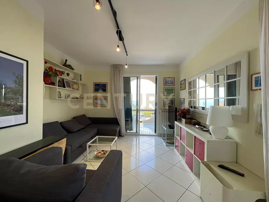 Immagine 5 di Trilocale in vendita  in Via della cacciarella a Monte Argentario