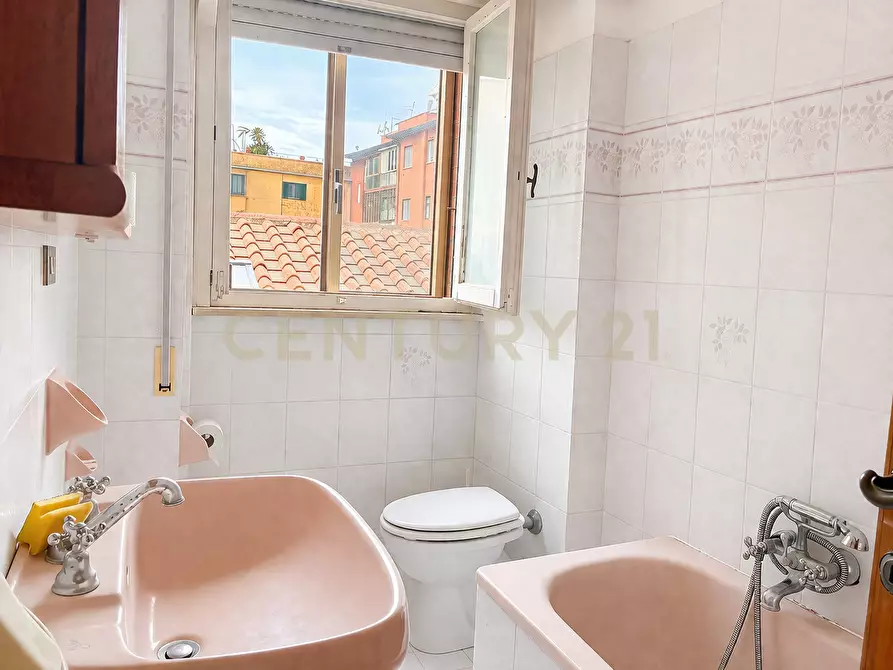 Immagine 10 di Quadrilocale in vendita  in Via Ruggero Piro 17 a Orbetello