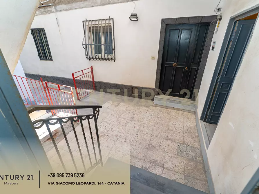 Immagine 57 di Quadrilocale in vendita  in Stradale Cravone 105 a Catania