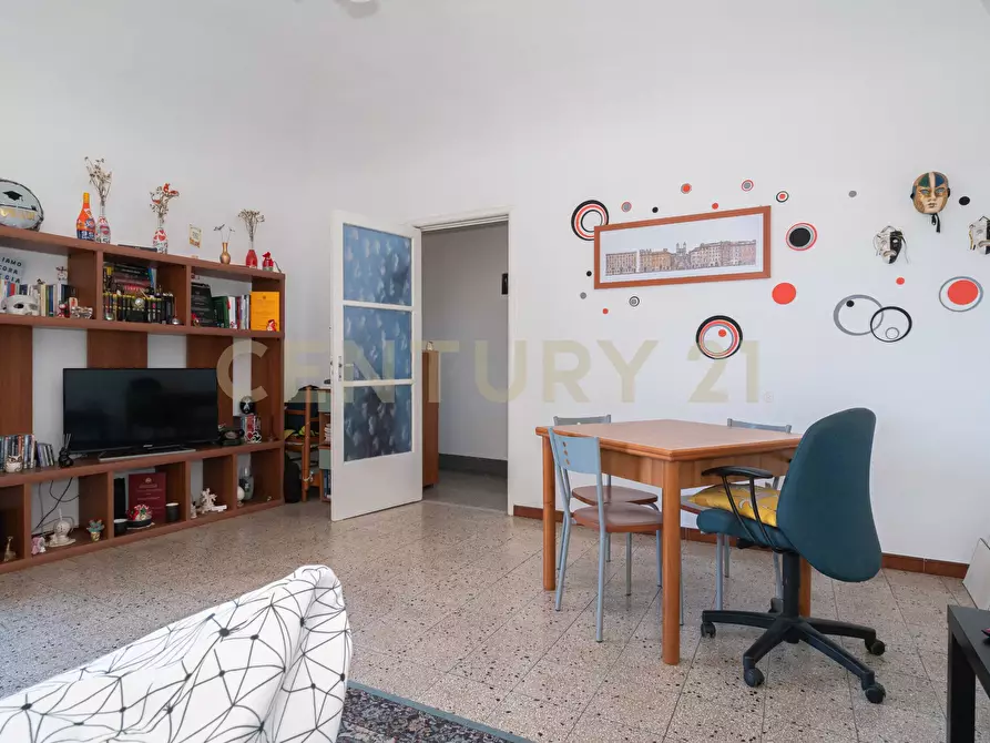 Immagine 13 di Bilocale in vendita  in Via Trecastagni 9 a Catania