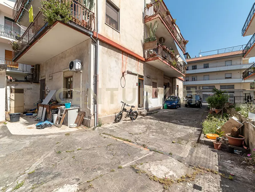 Immagine 34 di Locale commerciale in vendita  in Via Mario Rapisardi 20 a Fiumefreddo Di Sicilia