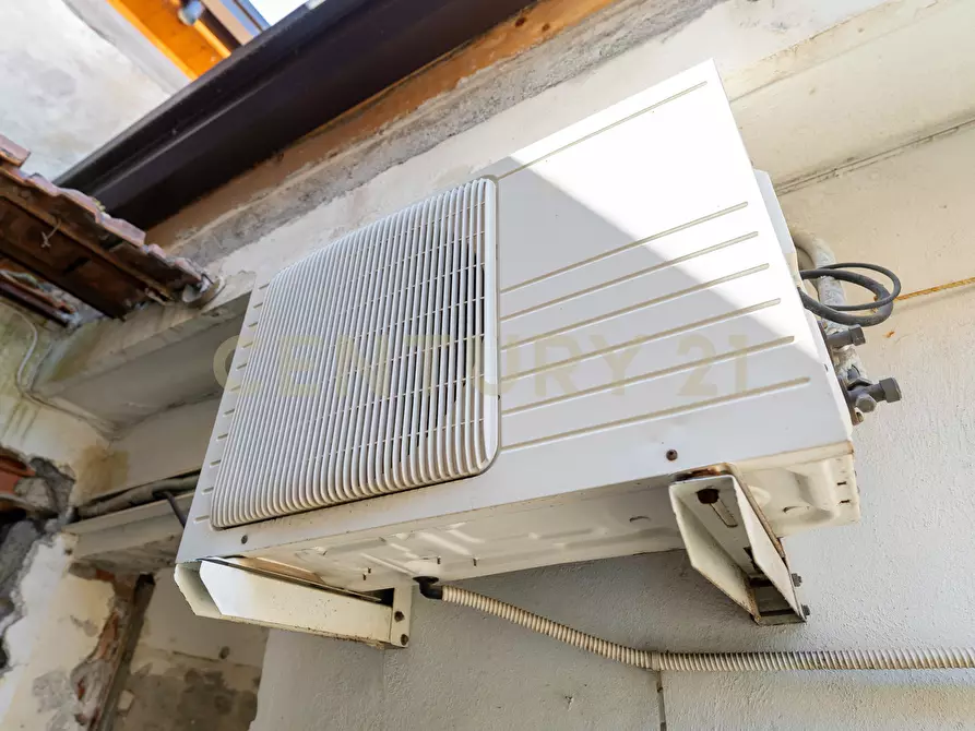 Immagine 25 di Casa indipendente in vendita  in Via Macaluso 9 a Catania