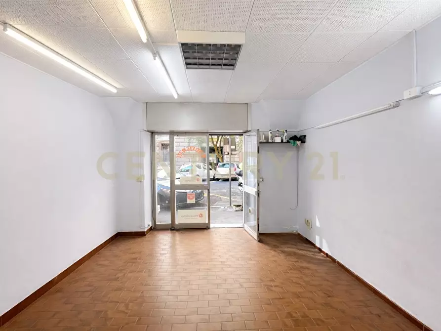 Immagine 4 di Attività commerciale in affitto  in Via Machiavelli 57 a Roma
