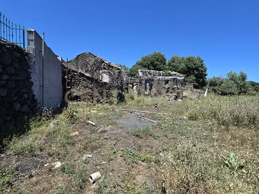 Immagine 35 di Terreno agricolo in vendita  in Vico Agatino De Marco a Gravina Di Catania