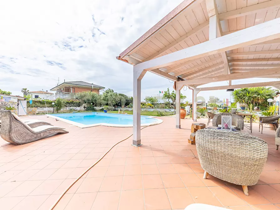 Immagine 64 di Villa in vendita  in Via Calabria 4 a Ardea