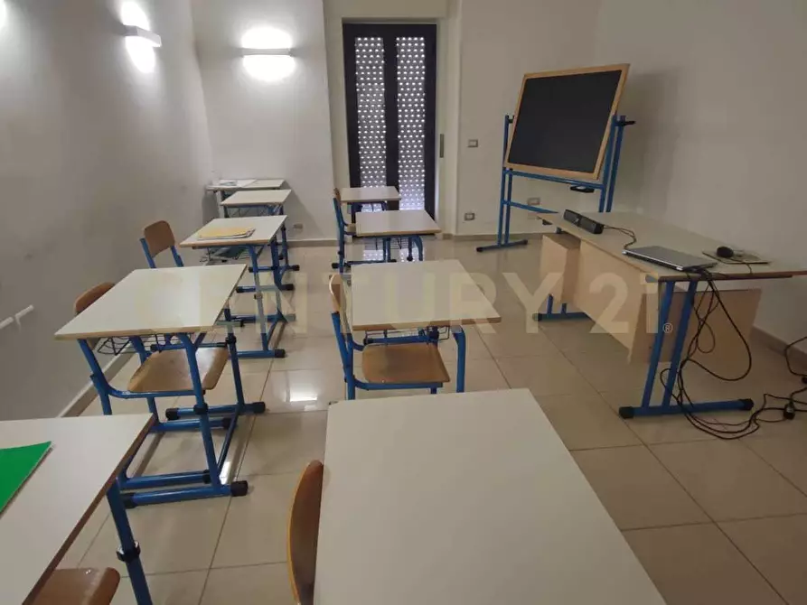 Immagine 17 di Palazzo in vendita  a Messina