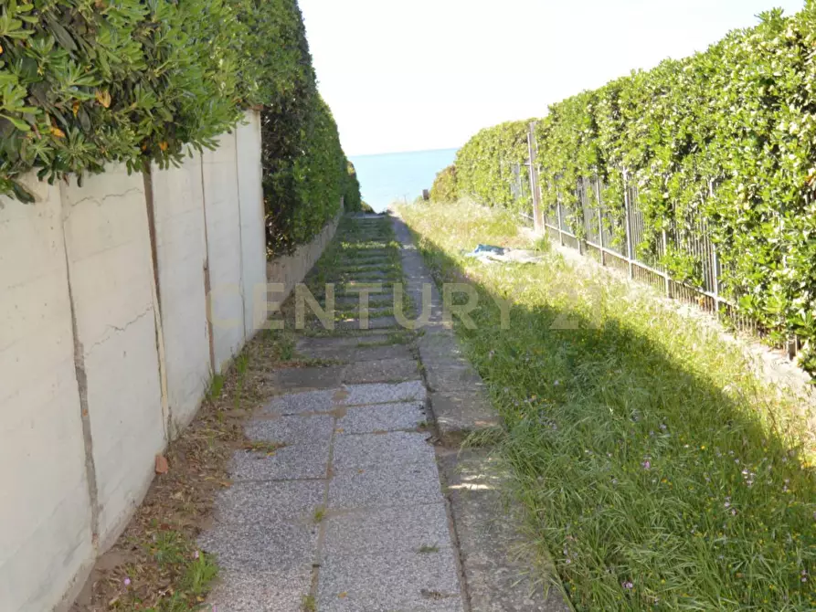 Immagine 33 di Quadrilocale in vendita  a Castiglione Della Pescaia