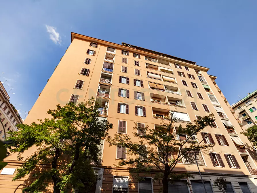 Immagine 20 di Trilocale in vendita  in Via Vetulonia 45 a Roma