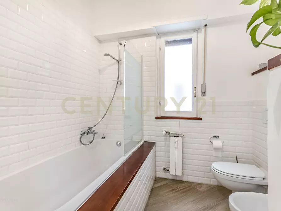 Immagine 19 di Bilocale in affitto  in Via Tomba di Nerone 14 a Roma