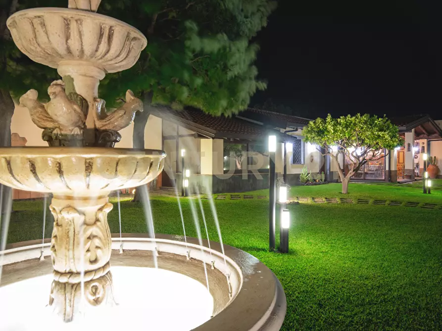 Immagine 82 di Villa in vendita  in Via Salemi 19 a Mascalucia