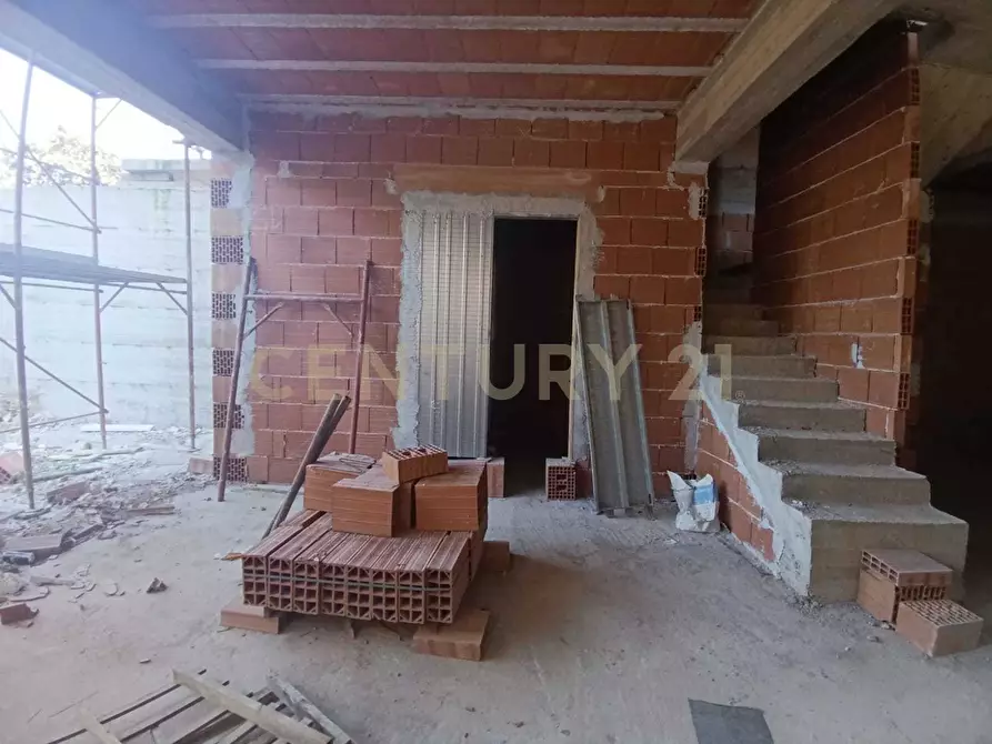 Immagine 66 di Casa bifamiliare in vendita  in VIA LEONCAVALLO 7 a Aci Sant'antonio