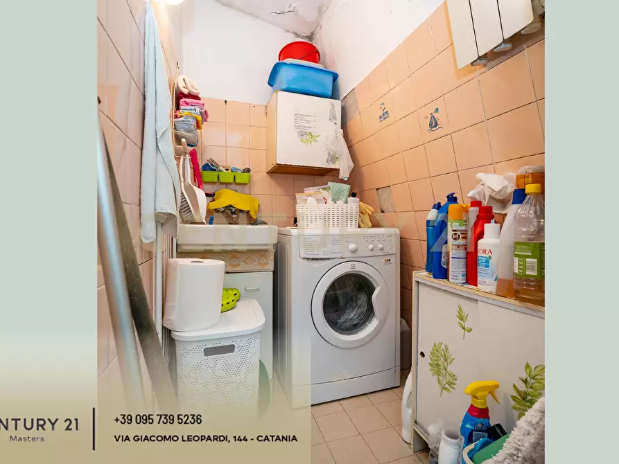 Immagine 84 di Casa semindipendente in vendita  in Via G. Leopardi 1 a Sant'agata Li Battiati