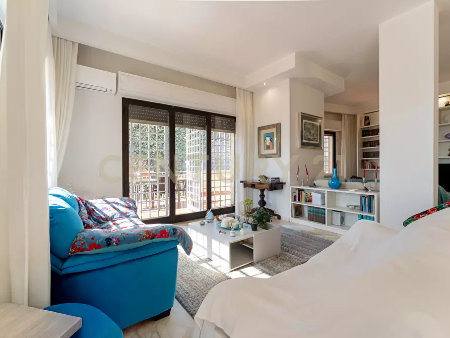 Immagine 49 di Villa in vendita  in Via Antonello da Messina 57 a Aci Castello