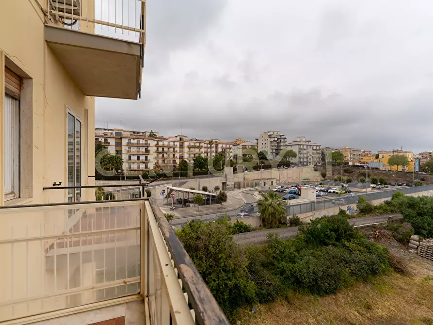 Immagine 39 di Quadrilocale in affitto  in Via Mineo 33 a Catania