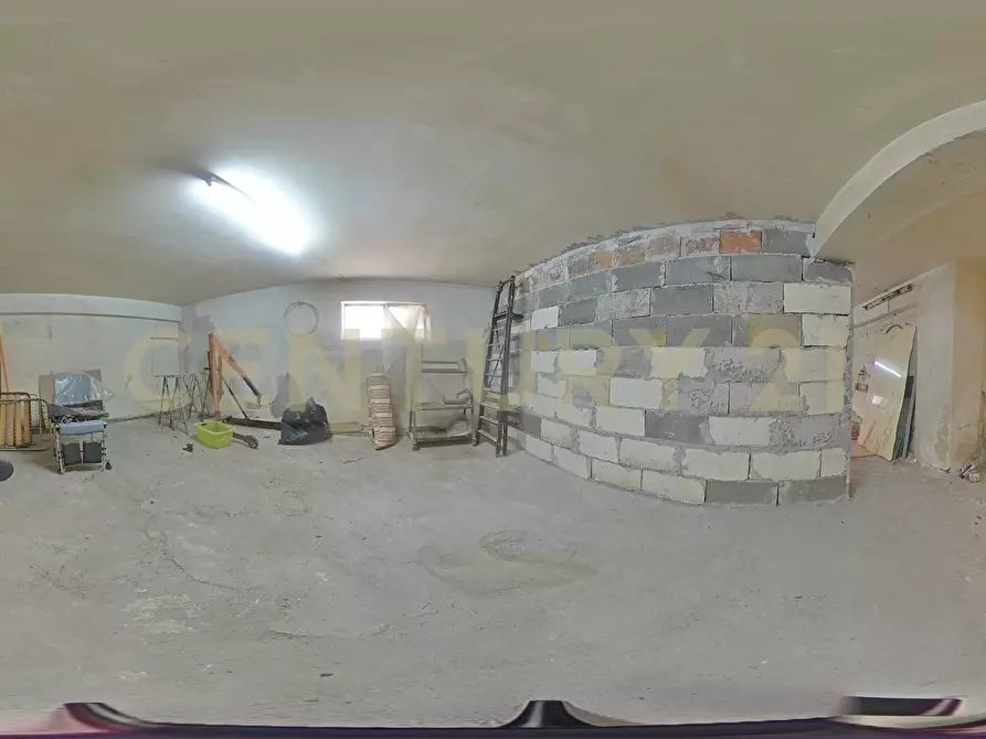 Immagine 57 di Villa in vendita  in Via Macello 47 a Catania