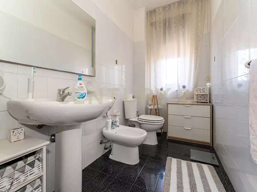 Immagine 31 di Quadrilocale in vendita  in Via Vincenzo Giuffrida 194 a Catania