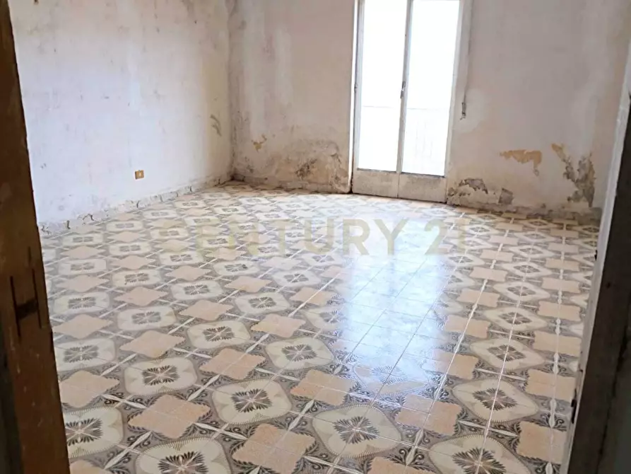 Immagine 21 di Palazzo in vendita  in Via Rione Sofia 6 a Carini