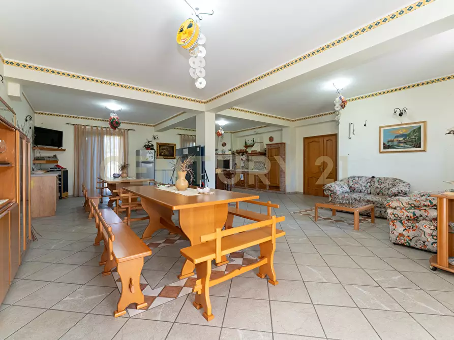 Immagine 23 di Villa in vendita  in Strada Comunale Calderara 5 a Randazzo