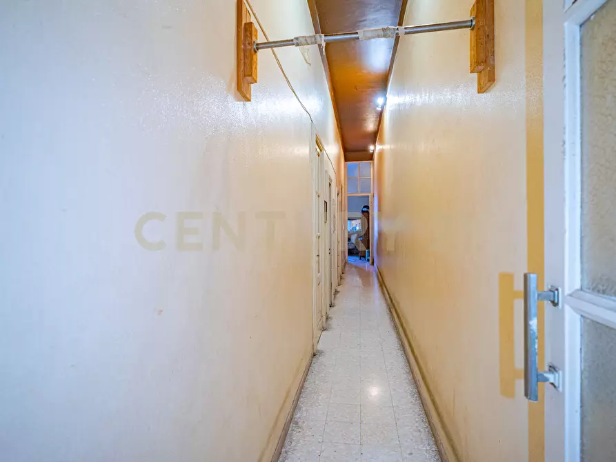 Immagine 9 di Pentalocale in vendita  in Via Francesco Riso 34 a Catania