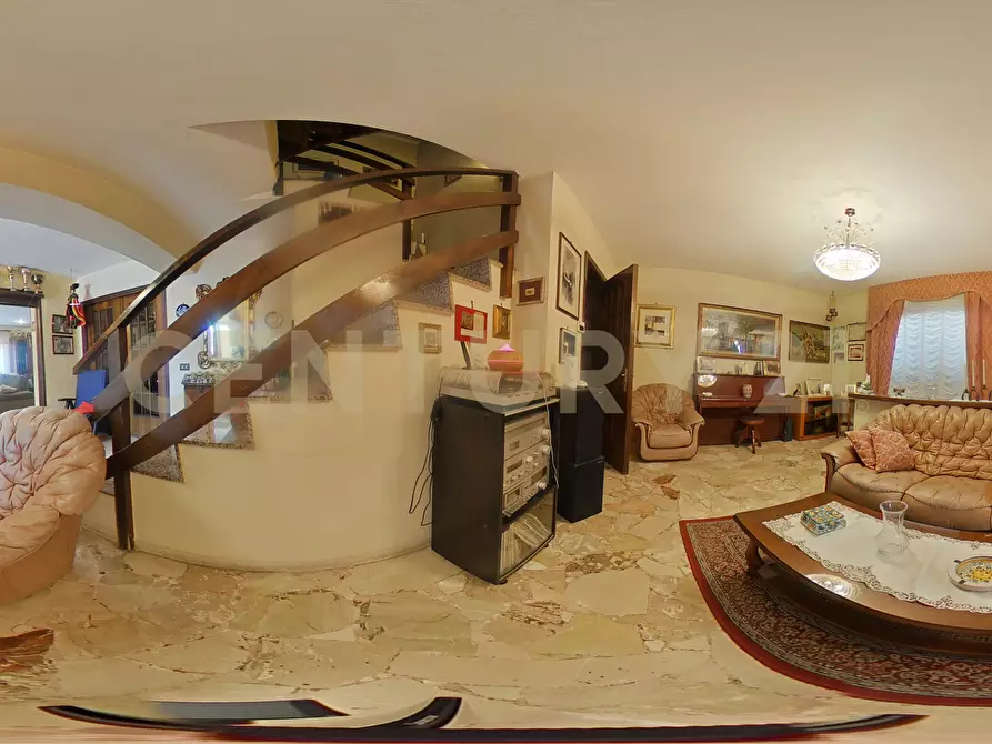 Immagine 21 di Villa in vendita  in Via Salemi 18 a Mascalucia