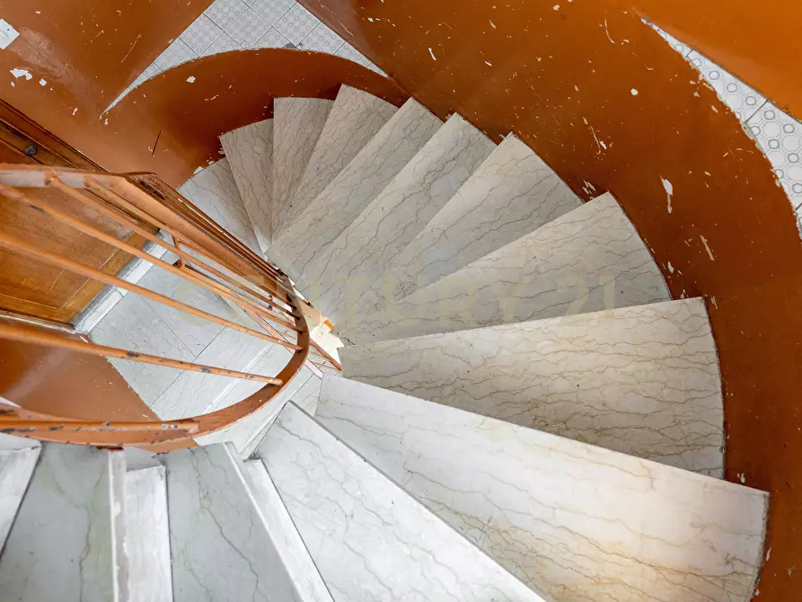 Immagine 25 di Bilocale in vendita  in Via Caduti del Lavoro 131 a Catania