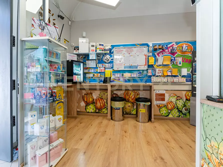 Immagine 4 di Tabaccheria in vendita  in Piazza Grande 11 a Catania