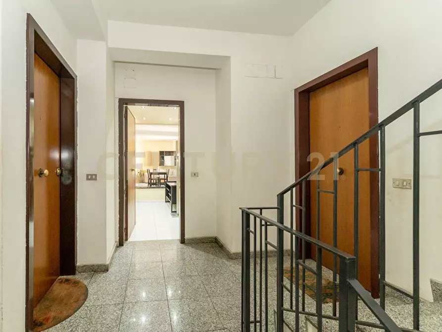 Immagine 9 di Appartamento in vendita  in Via Firenze 99 a Aci Castello