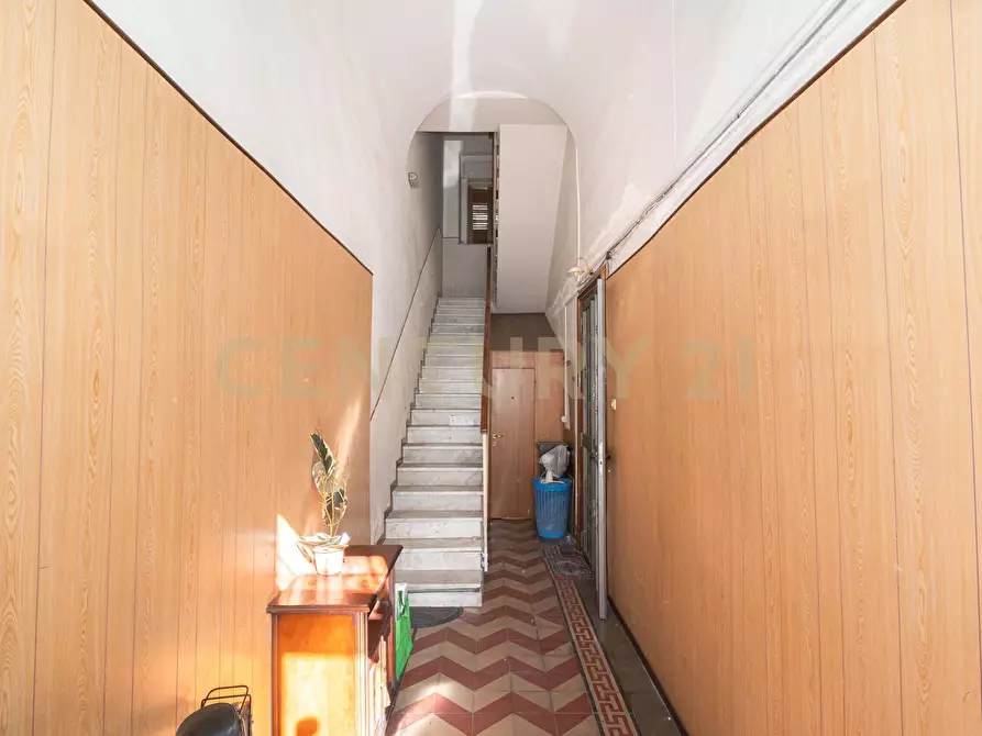 Immagine 30 di Pentalocale in vendita  in Via Santa Maria della Stella 20 a Catania