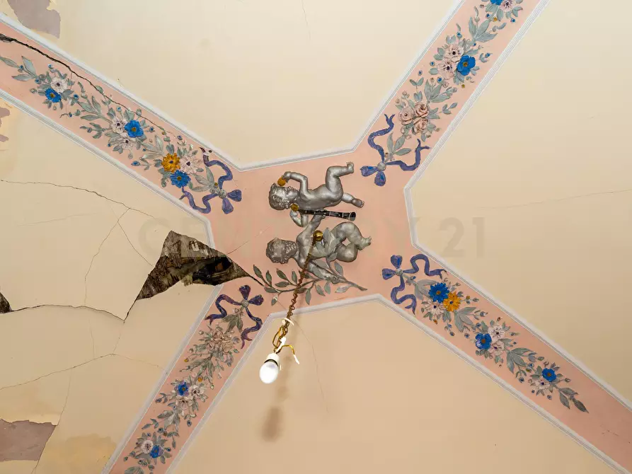 Immagine 71 di Casa indipendente in vendita  in Via Armando Diaz 83 a Zafferana Etnea