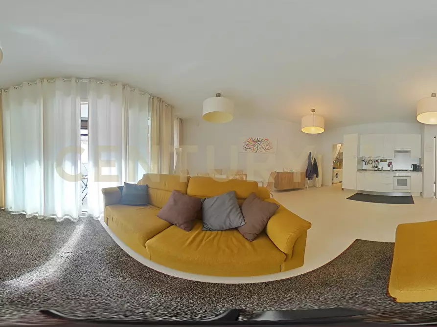 Immagine 16 di Trilocale in vendita  in Via Ruggero Leoncavallo 5 a Catania