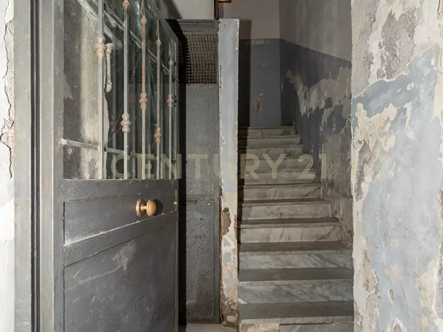 Immagine 28 di Bilocale in vendita  in Via Calì 17 a Catania