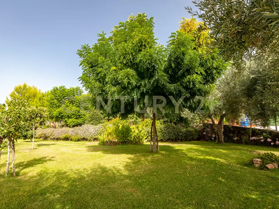 Immagine 63 di Villa in vendita  in Via Brinzio 20 a Aci Catena
