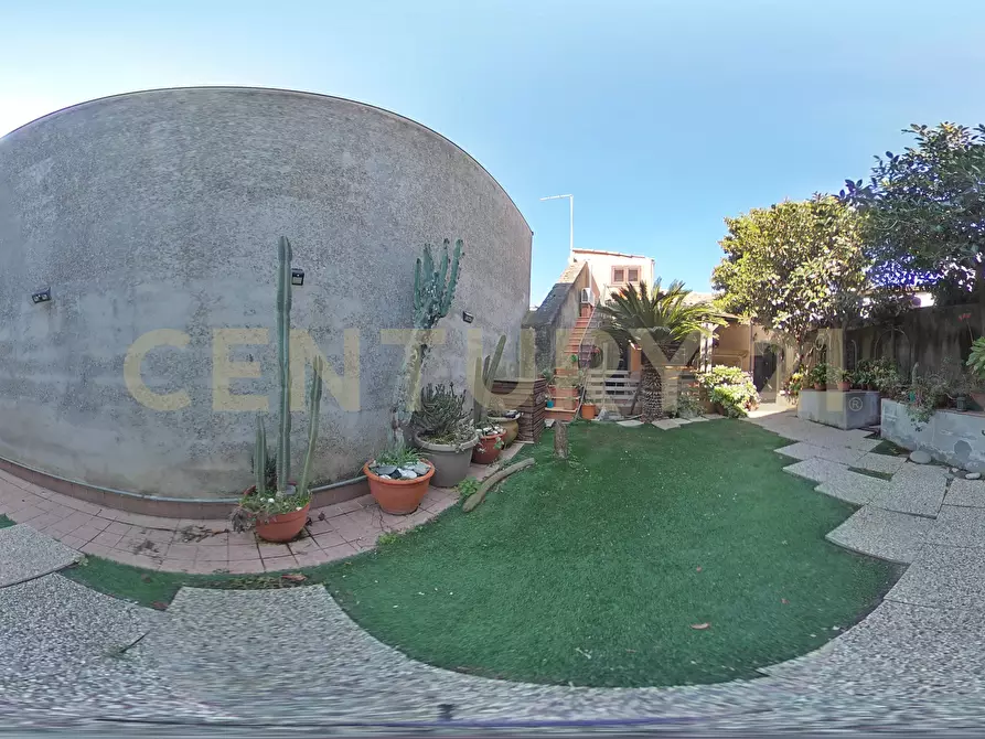 Immagine 62 di Casa indipendente in vendita  in Via Etnea 419 a Tremestieri Etneo