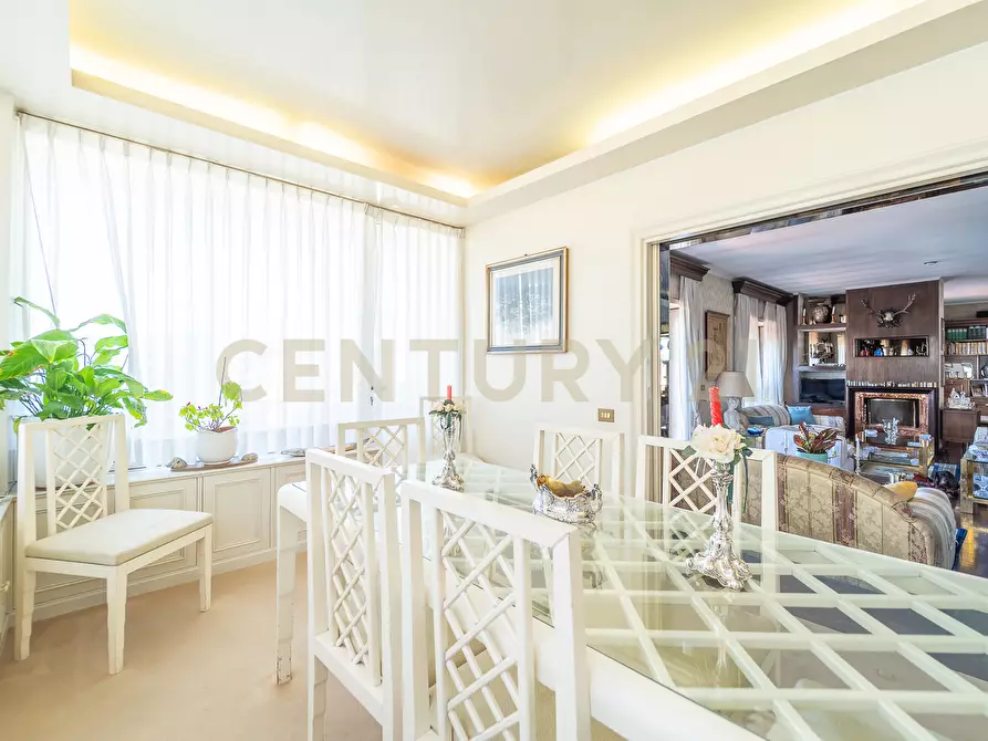 Immagine 1 di Attico in vendita  in Viale Cortina d'Ampezzo 199 a Roma