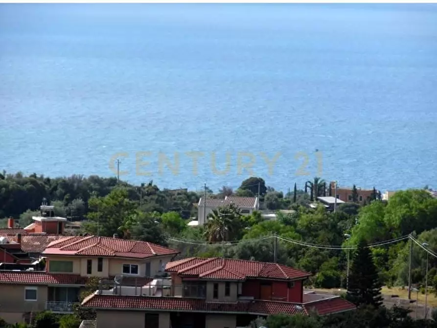 Immagine 19 di Pentalocale in vendita  in Via Alessandro Scarlatti 17 a Aci Castello