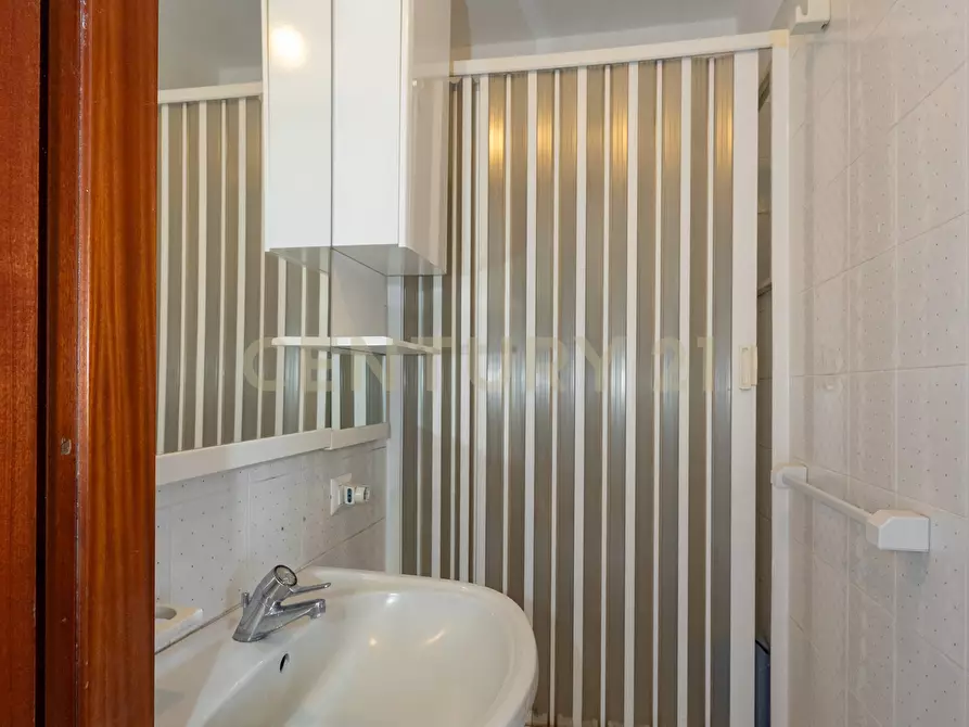 Immagine 39 di Attico in vendita  in Via Finocchiari 12 a Aci Catena