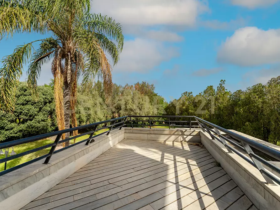 Immagine 43 di Villa in vendita  in Via dei Maceratoi 4 a Acireale