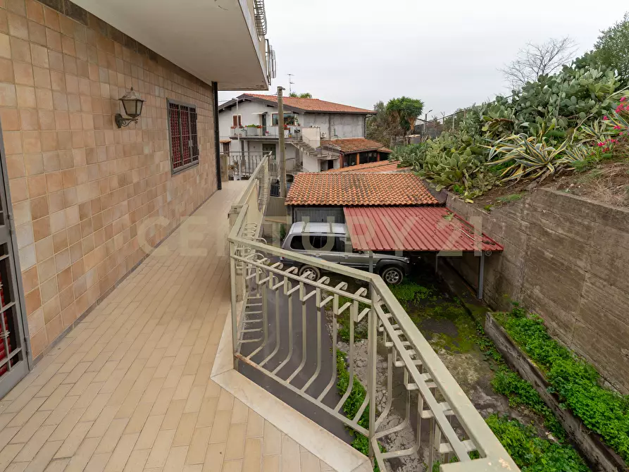 Immagine 48 di Villa in vendita  in Via delle Camelie 20 a Misterbianco