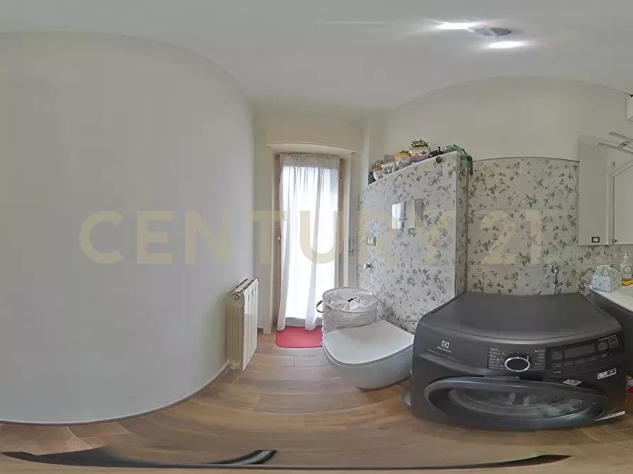 Immagine 59 di Trilocale in vendita  in Via Tremestieri 16 a Mascalucia