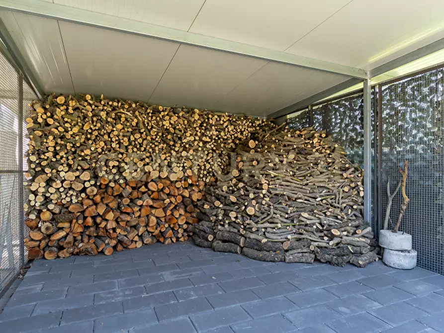 Immagine 33 di Villa in vendita  in Strada Comunale Calderara 5 a Randazzo