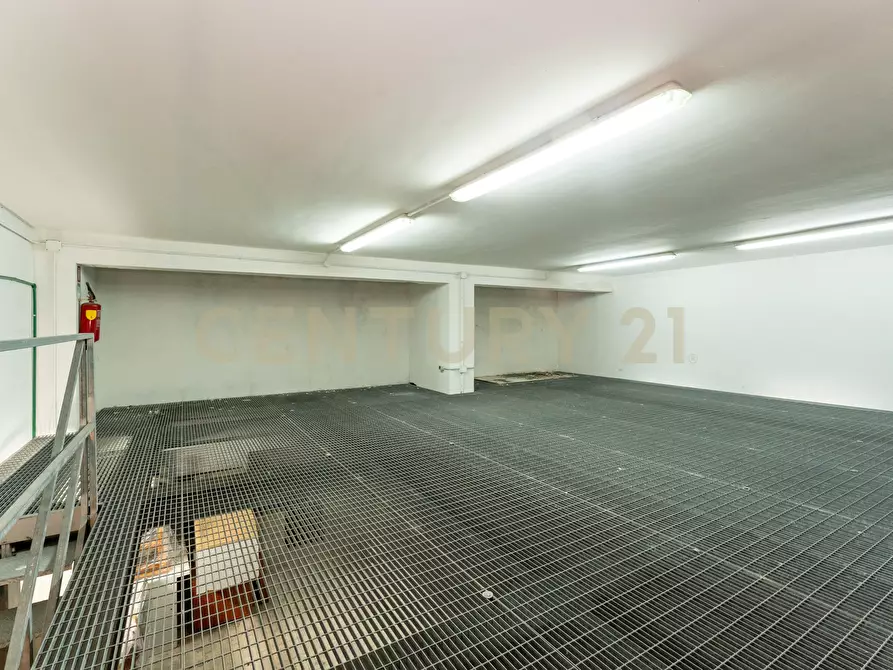 Immagine 22 di Garage in vendita  in Via del Rotolo 42/B a Catania