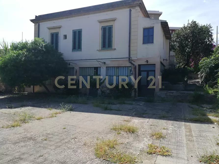 Immagine 30 di Palazzo in vendita  in Viale Regina Margherita 27 a Messina