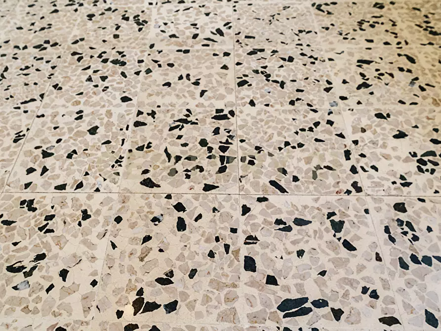 Immagine 41 di Quadrilocale in vendita  in Via Gabriele D'Annunzio 125 a Catania