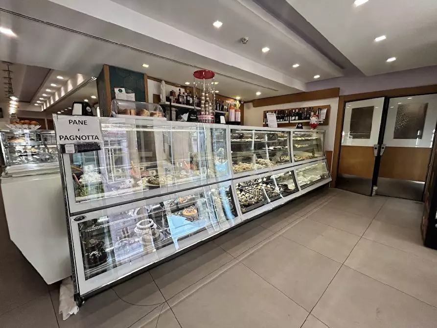 Immagine 3 di Bar / Ristorante in vendita  in Strada Statale 115 a Porto Empedocle