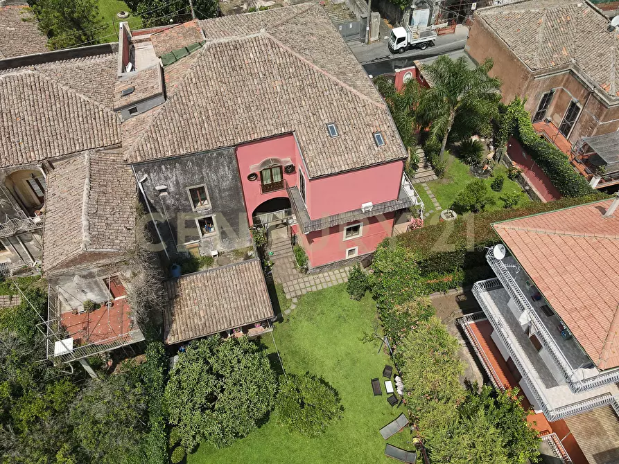 Immagine 75 di Villa in vendita  in Via Scalilla 42 a Catania