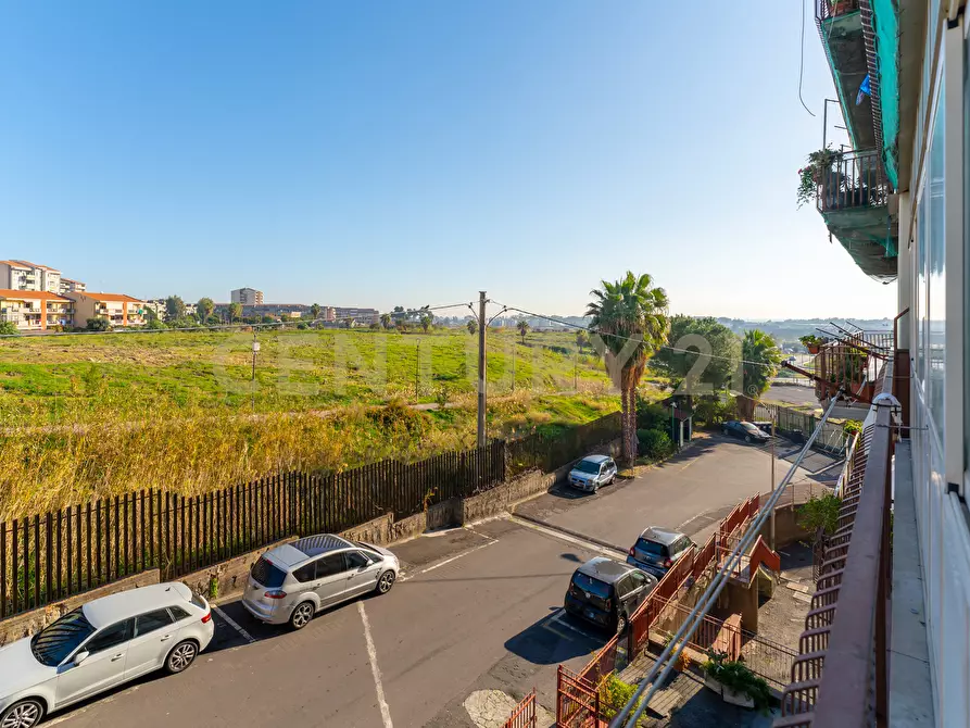 Immagine 19 di Pentalocale in vendita  in Viale Nitta 16b a Catania