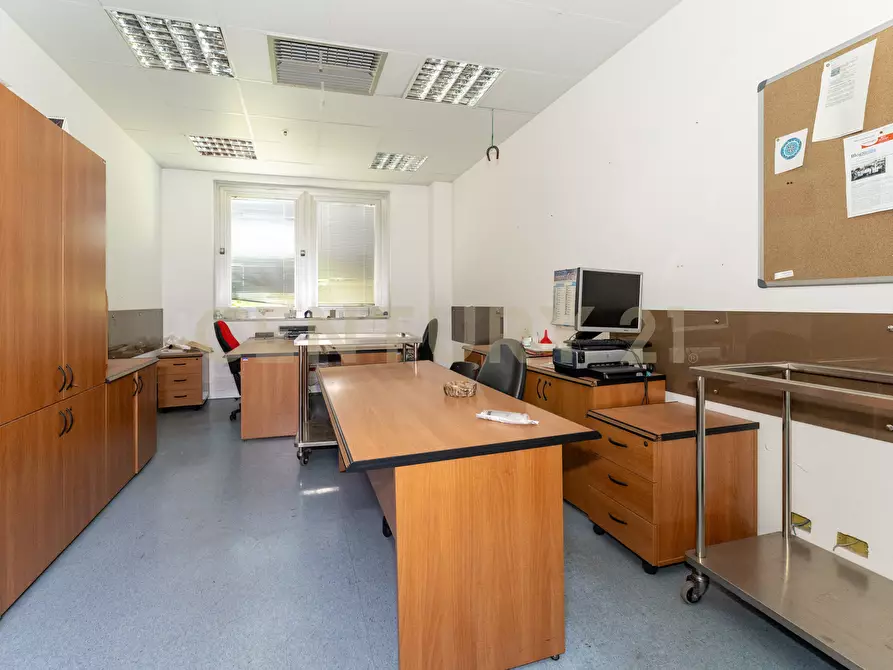 Immagine 24 di Attività artigianale in vendita  in Strada III Mimosa 14 a Catania