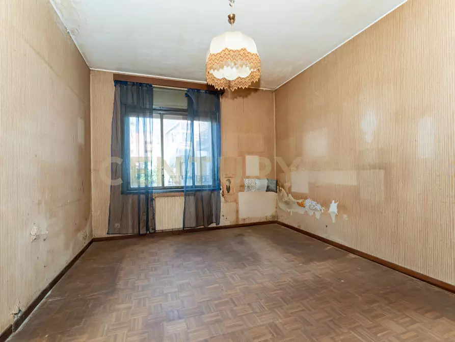 Immagine 42 di Pentalocale in vendita  in Via Fiume 12 a Catania