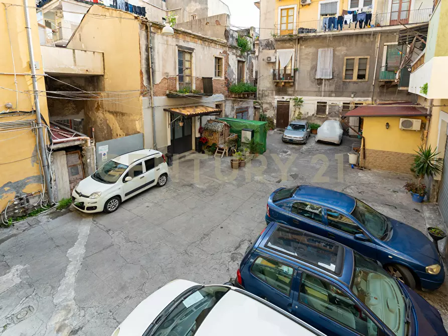 Immagine 20 di Bilocale in vendita  in Via Plebiscito 137 a Catania