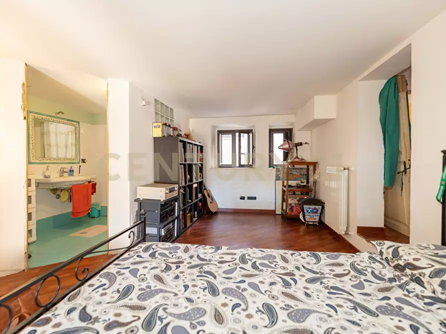 Immagine 48 di Pentalocale in vendita  in Via Etnea 196 a Catania